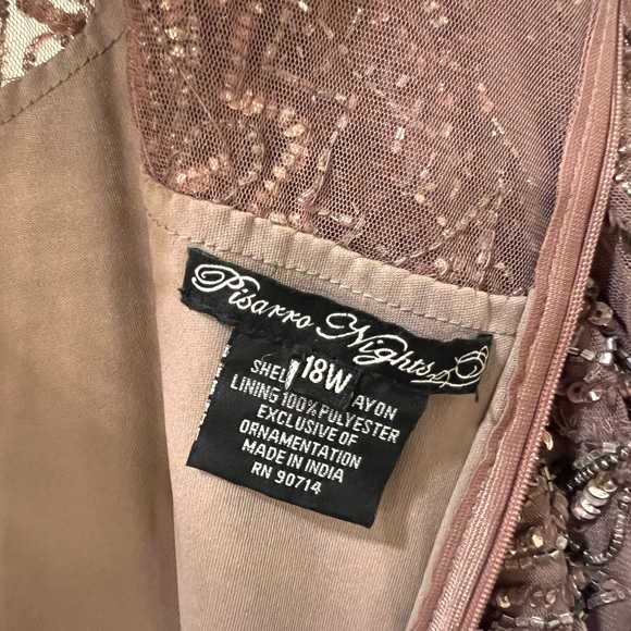 Elegant Maroon Purple Beaded Dress - Picture 6 of 7